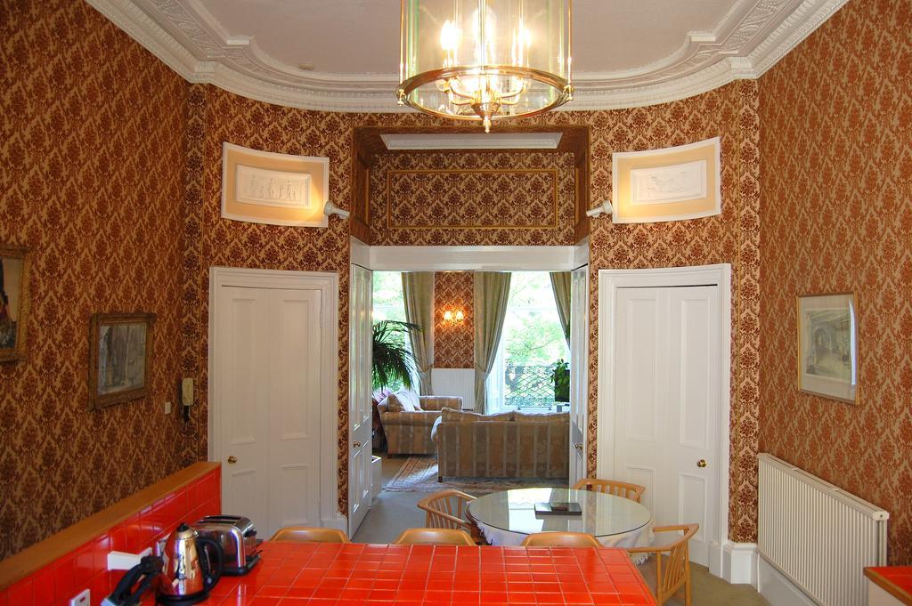 Apartment Regent Terrace, Central And Charming, Quiet Edinburgh