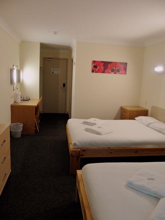 Guest house Almond House 2*