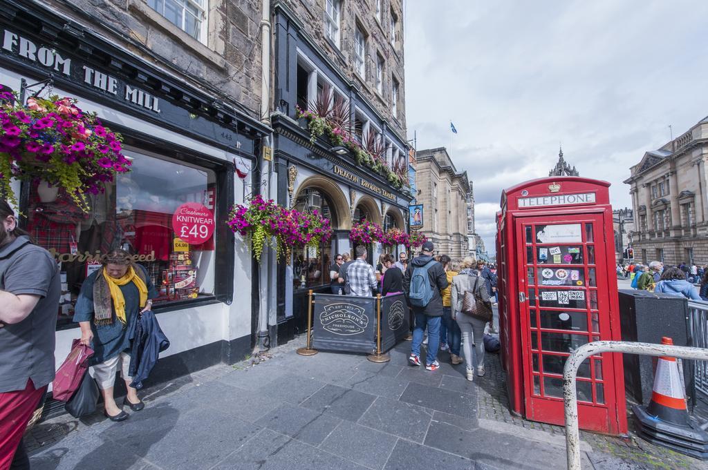 Writers View, Royal Mile