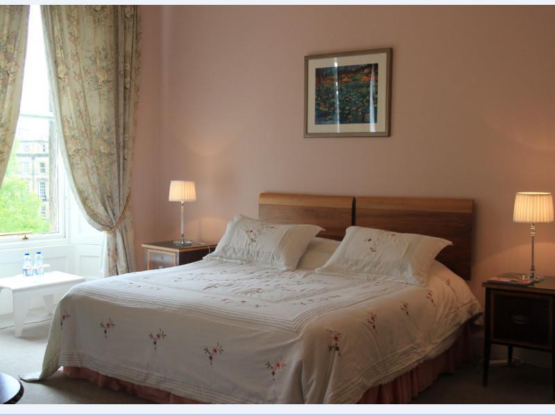 A Georgian Couette-café