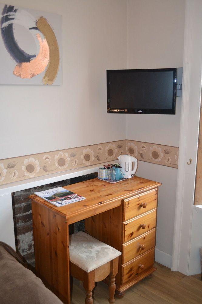 Dene Guest House, New Town 3*