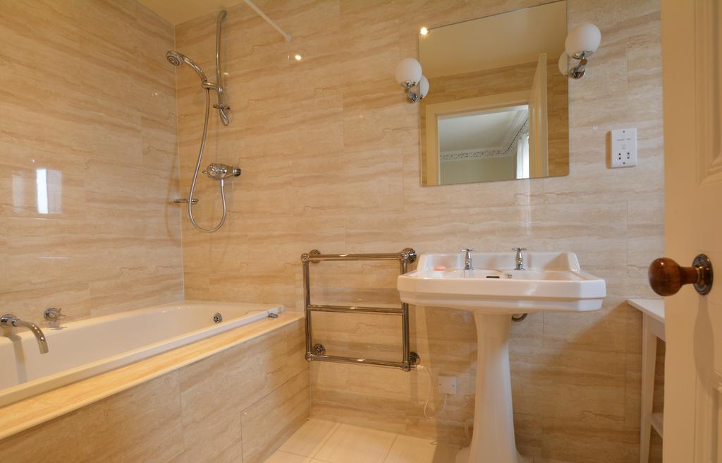 Royal Mile Elegance - Space & Luxury Edinburgh