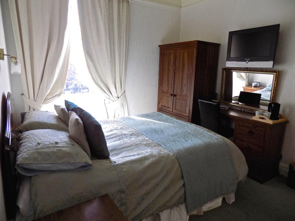 Gifford House Guest house
