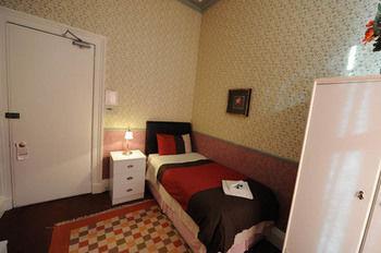 The Thistle House Apartment