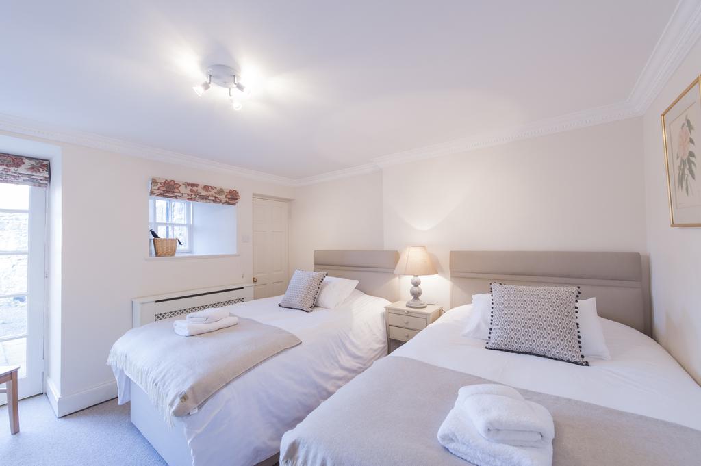 Jamaica Street 7 *