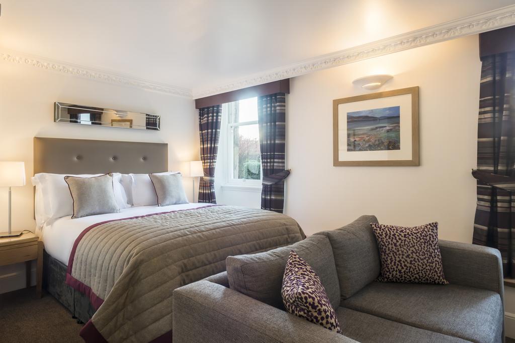 Fountain Court - Royal Garden