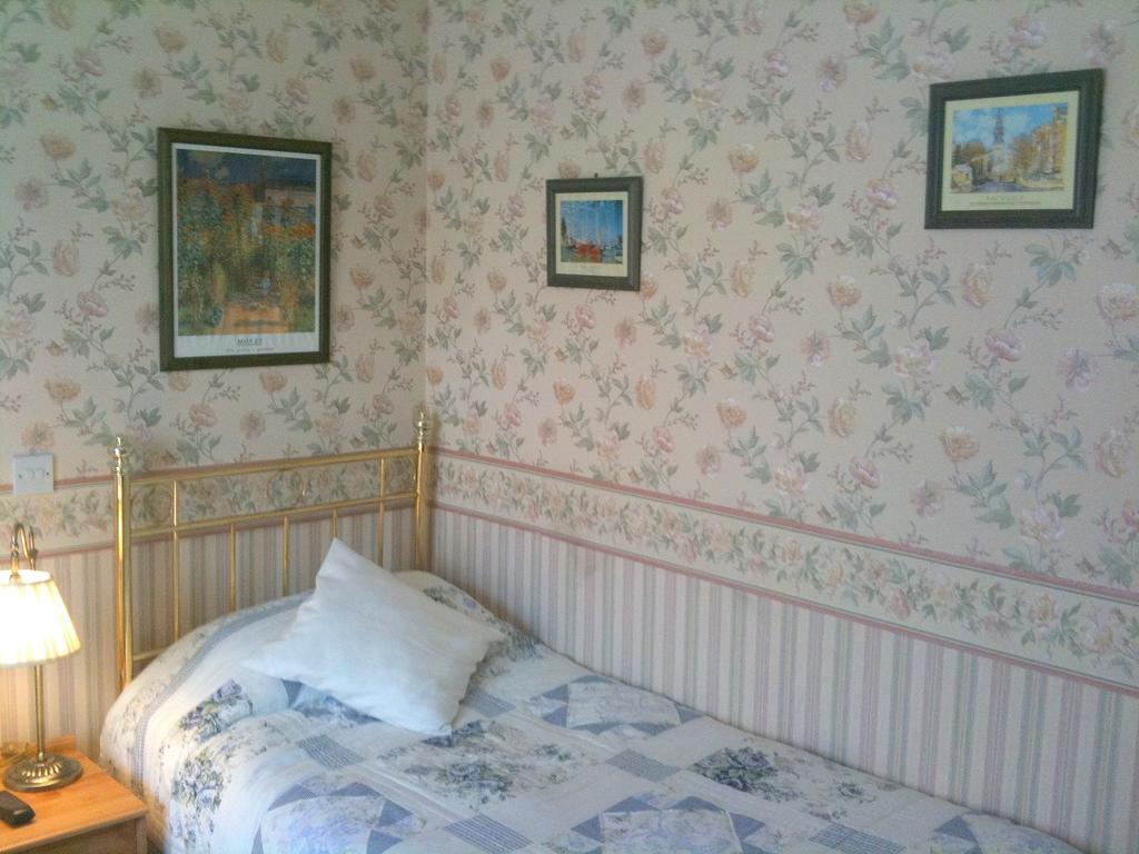Almond House Bed & Breakfast