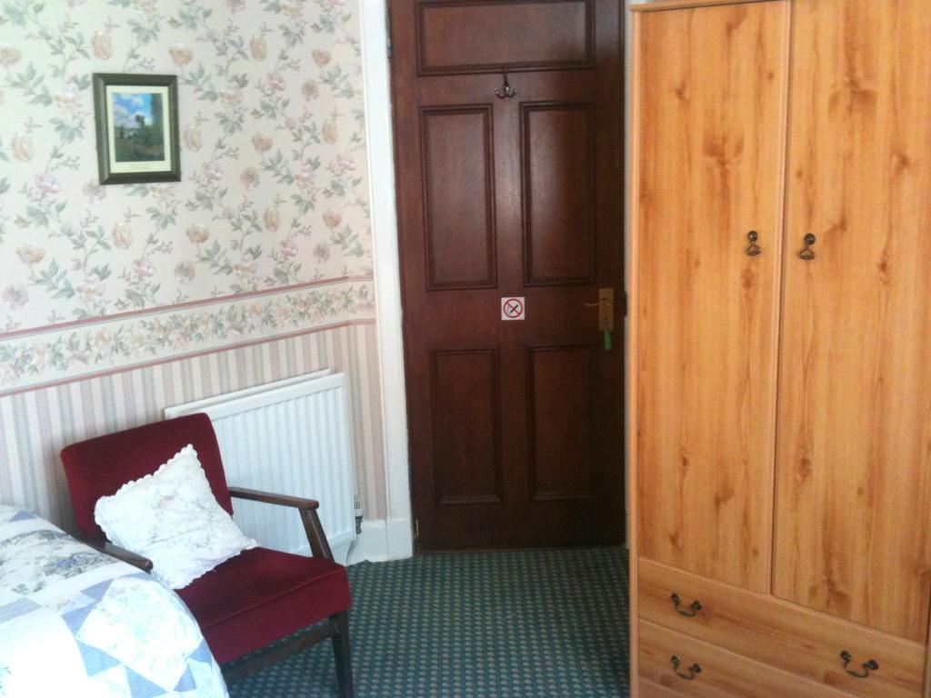 Almond House Bed & Breakfast Edinburgh