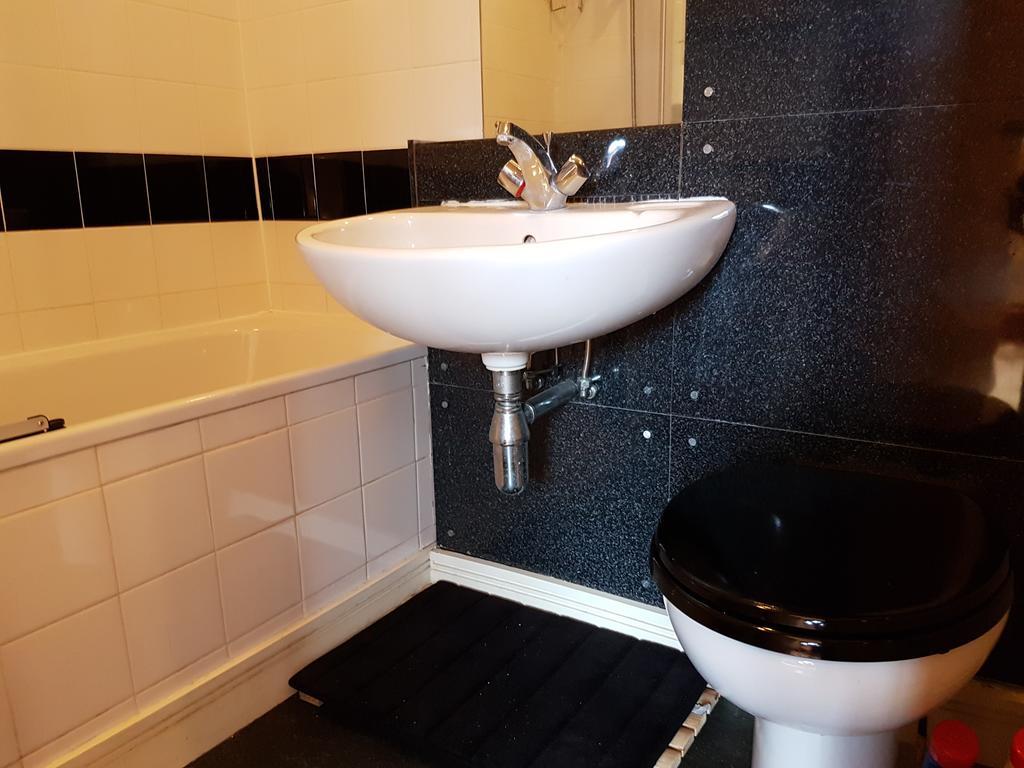 Dean Village - Lovely 2 Bed In Picturesque Dean Village With Balcony And Private Parking * EDI