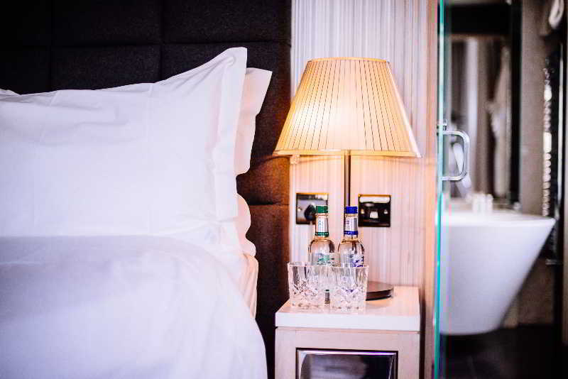 The On The Mile Hotel