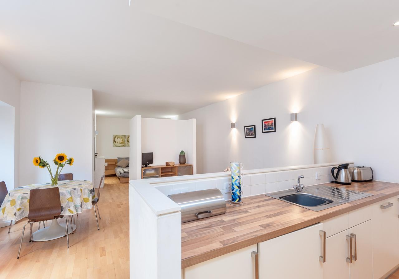 The Edmonstone's Close Apartment