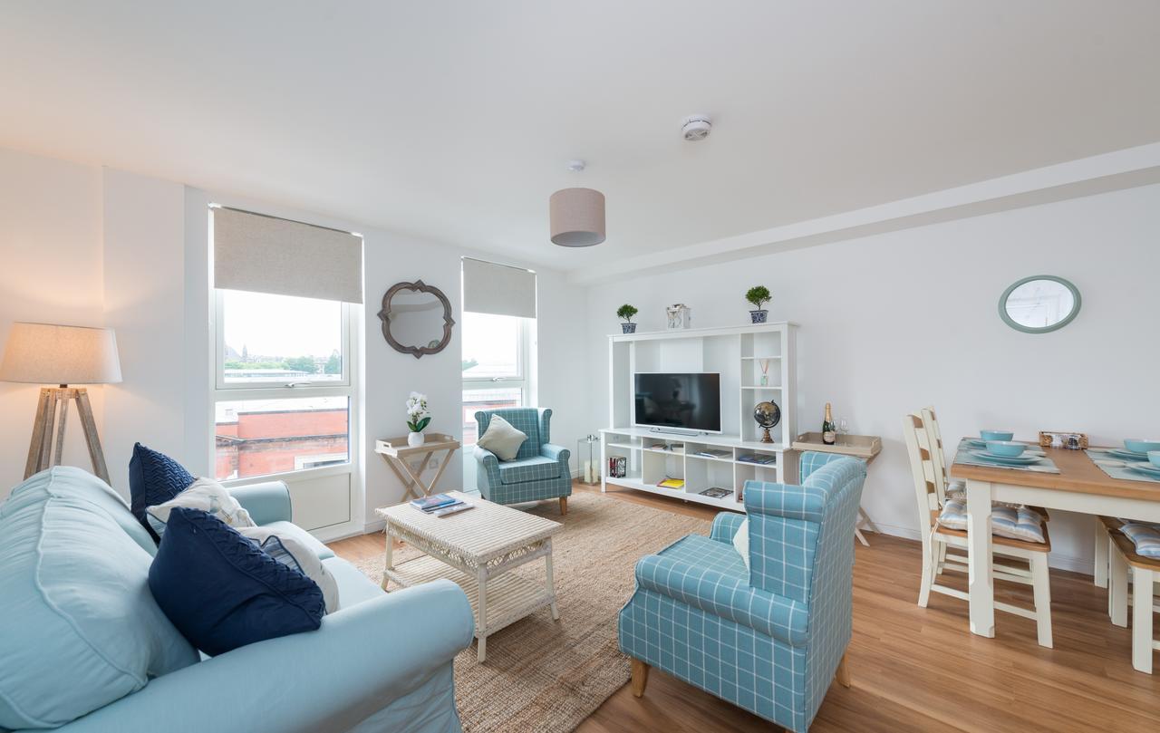 Annandale Street Apartment