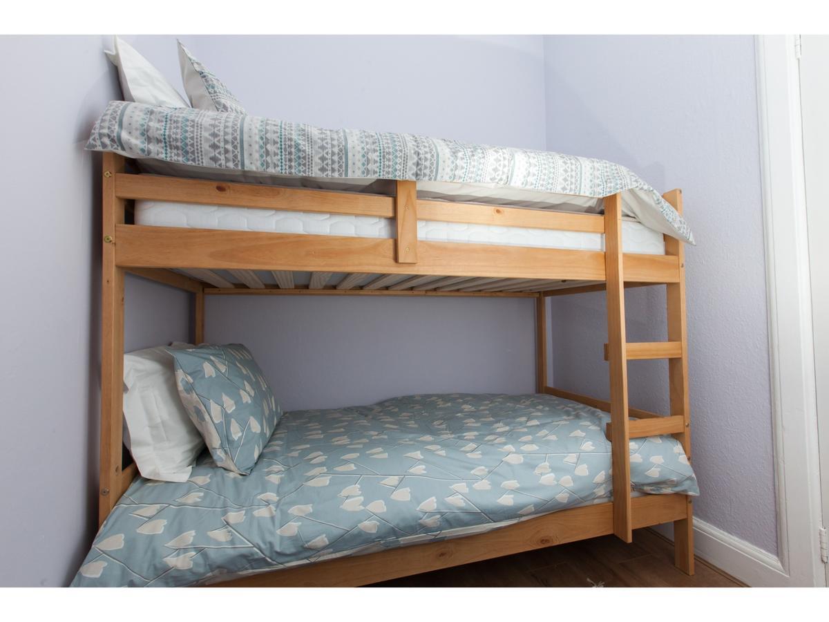 Pass The Keys Spacious 2-br Flat For 4 In Morningside Appartement *