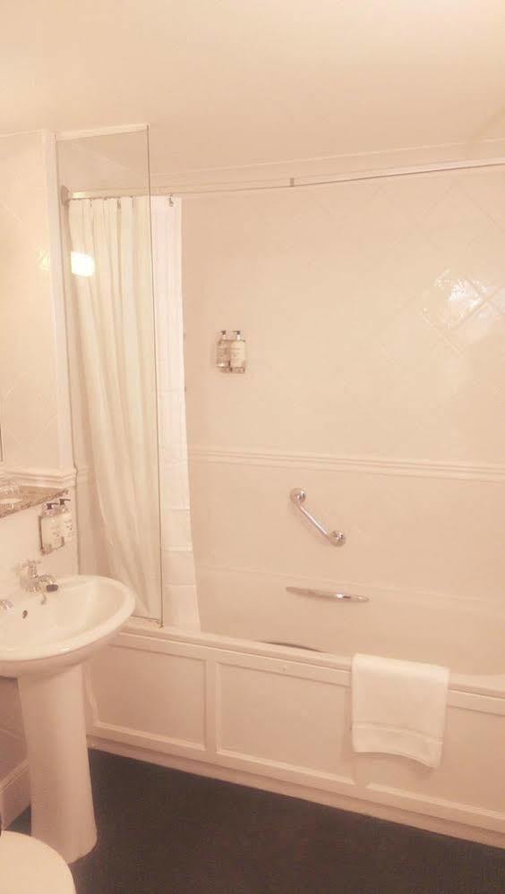 Fountain Court - Royal Garden 4*