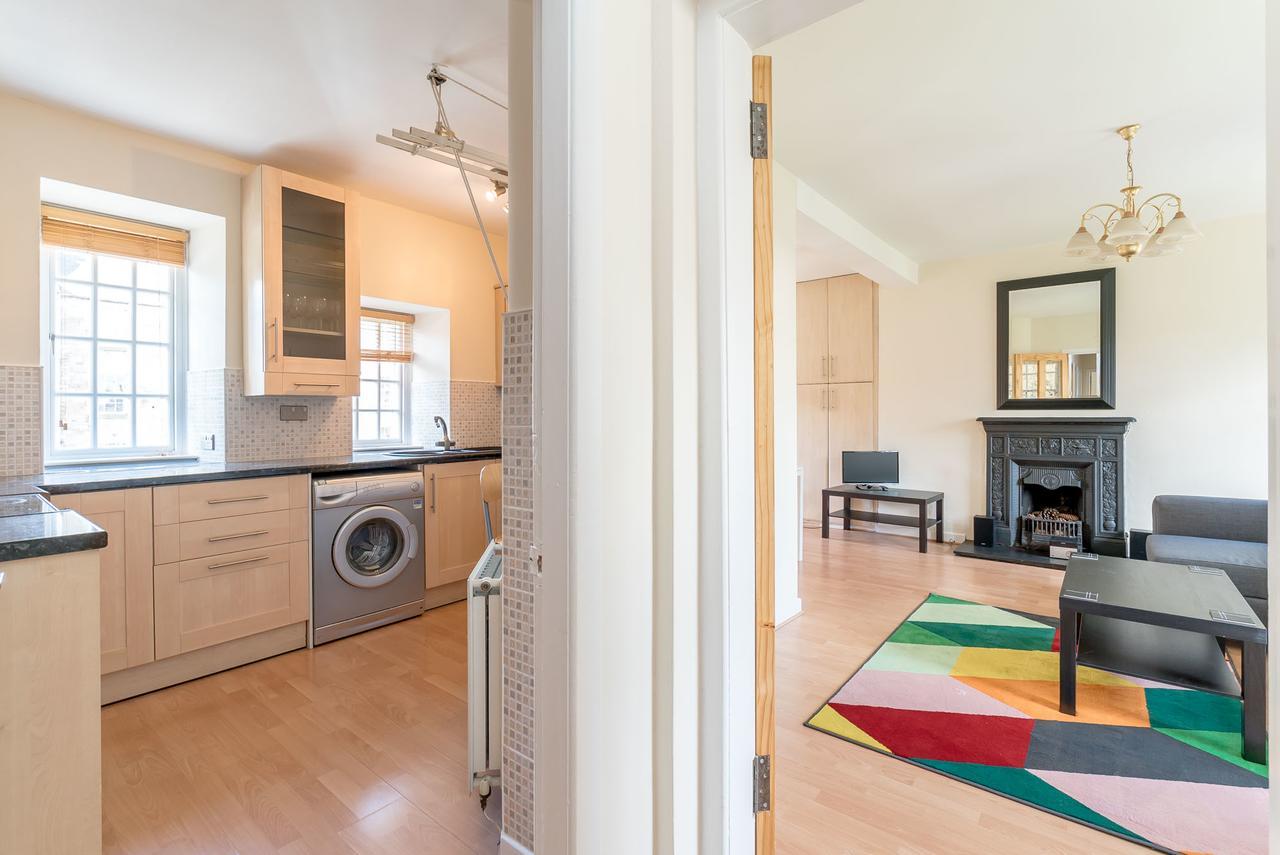 Apartment Near The Royal Mile *