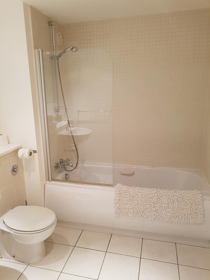 Executive Open Plan Apartment, Leith Apartment *