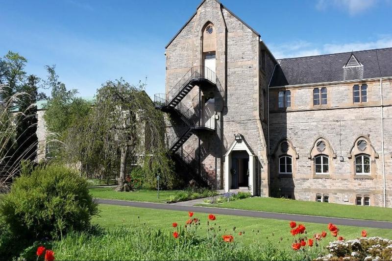 Gillis Centre Hotel 3*