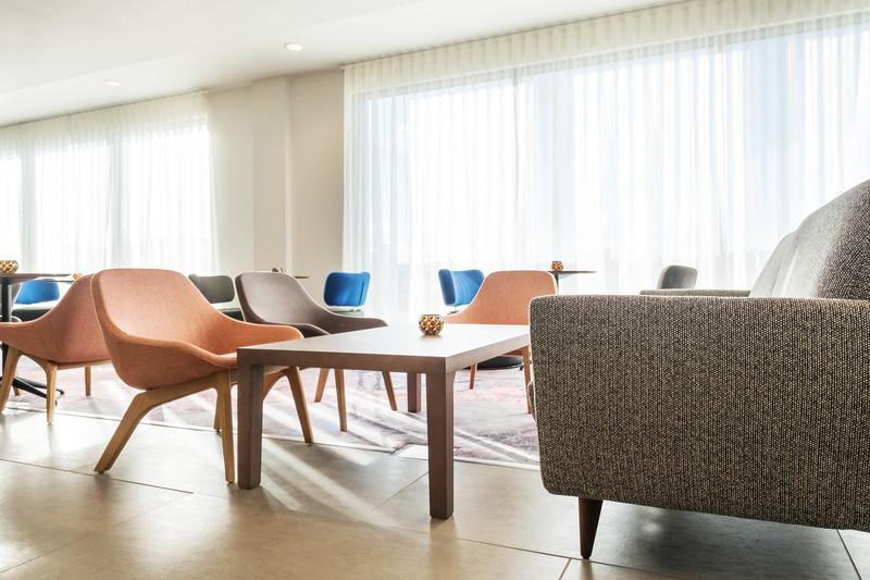 Hotel Hampton By Hilton West End 3*