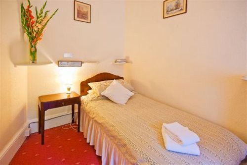 Halcyon House 3* EDI