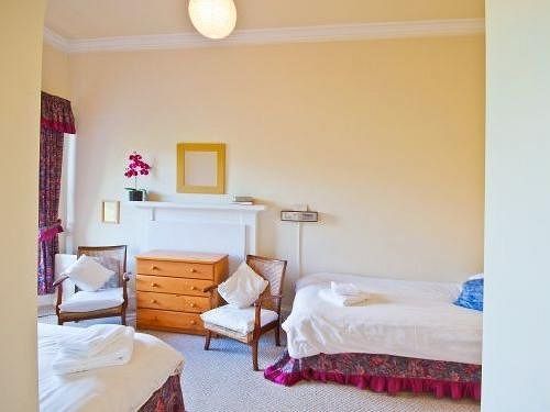 Halcyon House 3* EDI