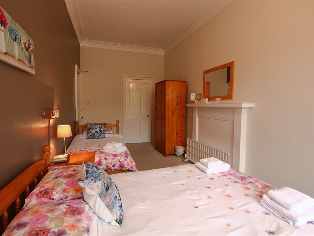 Halcyon House 3* EDI