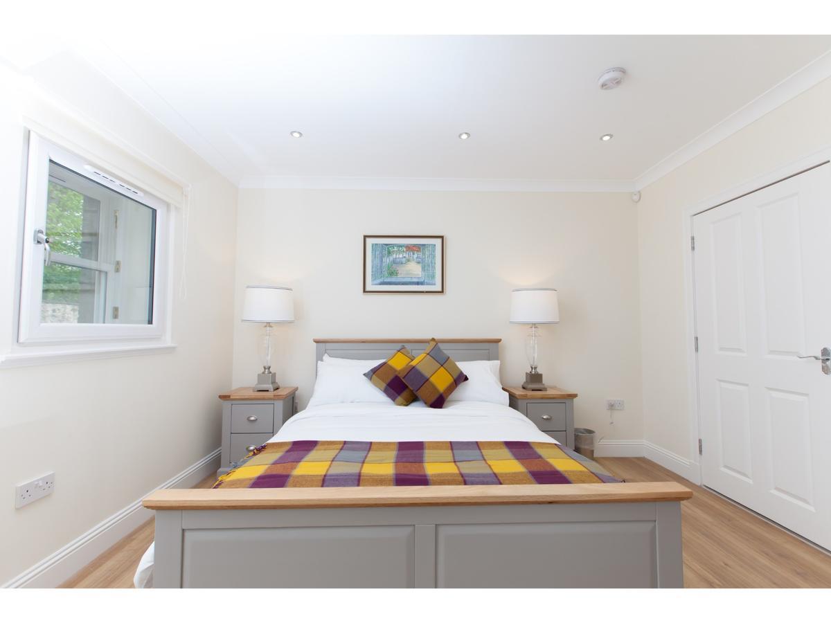 Historic Stone Built 4br For 8 W/parking Edinburgh