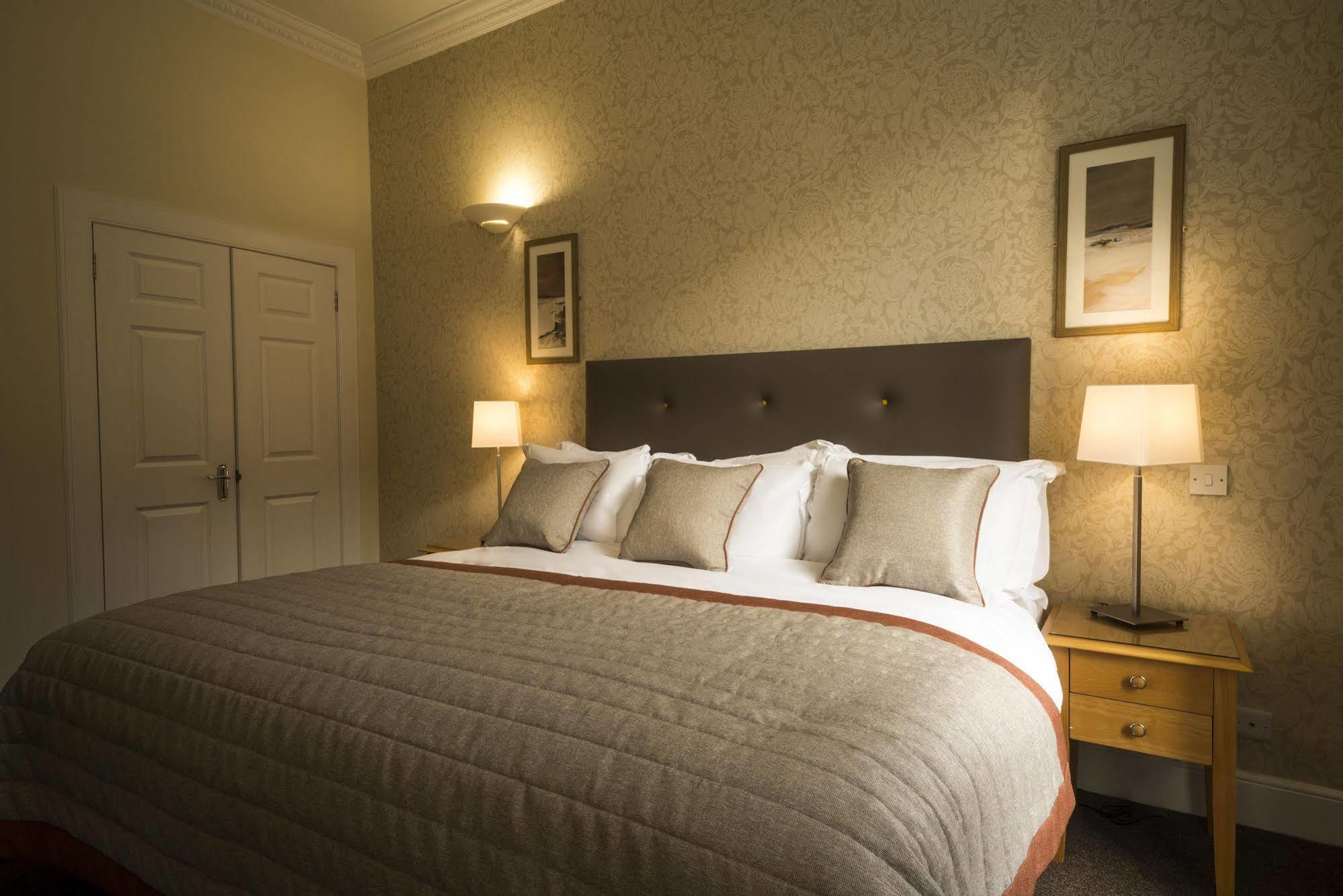 Aparthotel Fountain Court - Royal Garden 4*