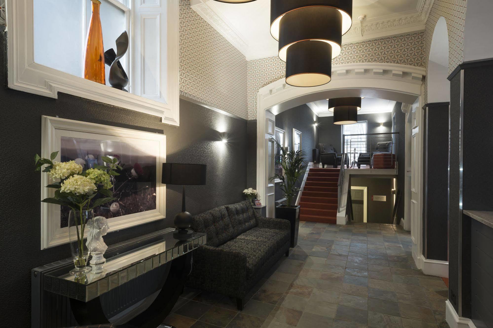 Aparthotel Fountain Court - Royal Garden 4*