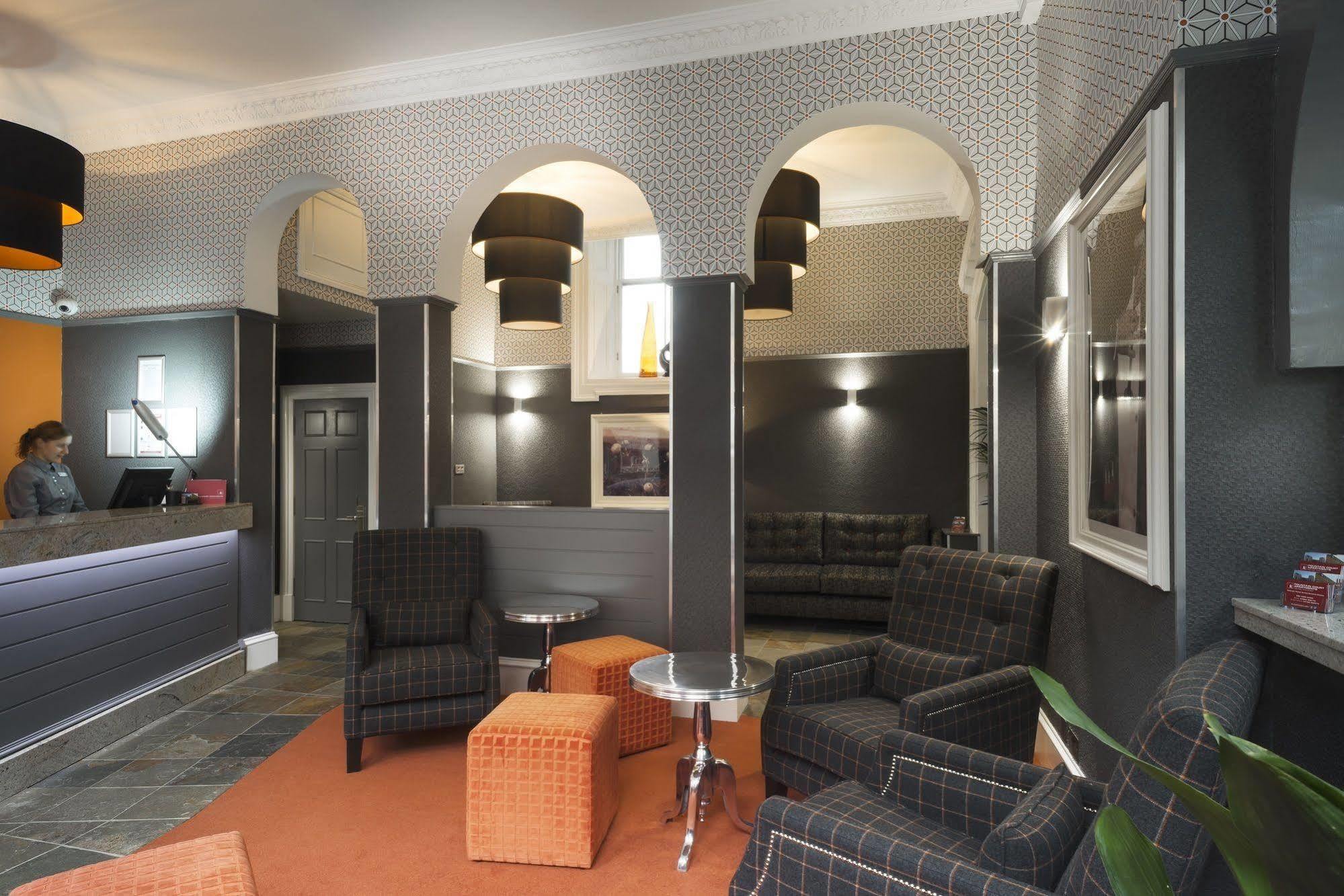 Aparthotel Fountain Court - Royal Garden EDI