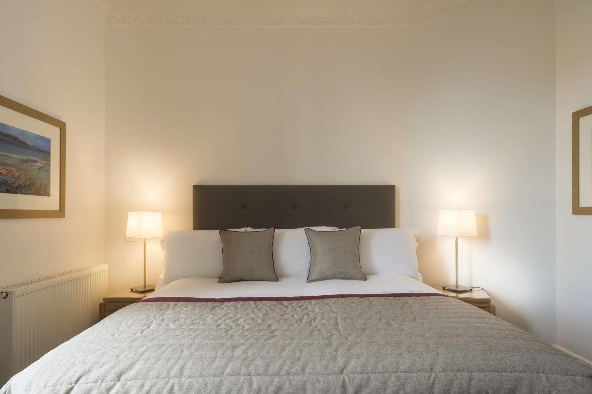 Fountain Court - Royal Garden 4* EDI