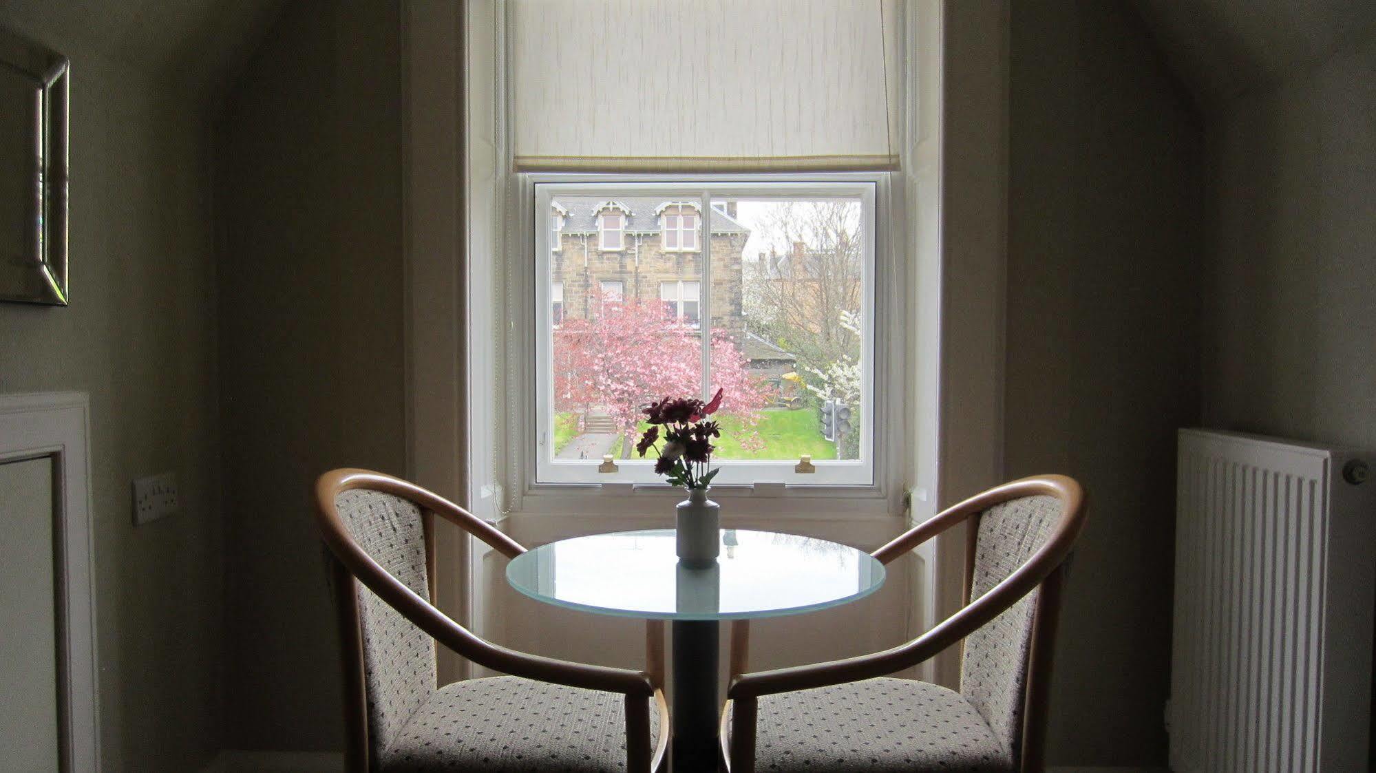 Kew House 5*