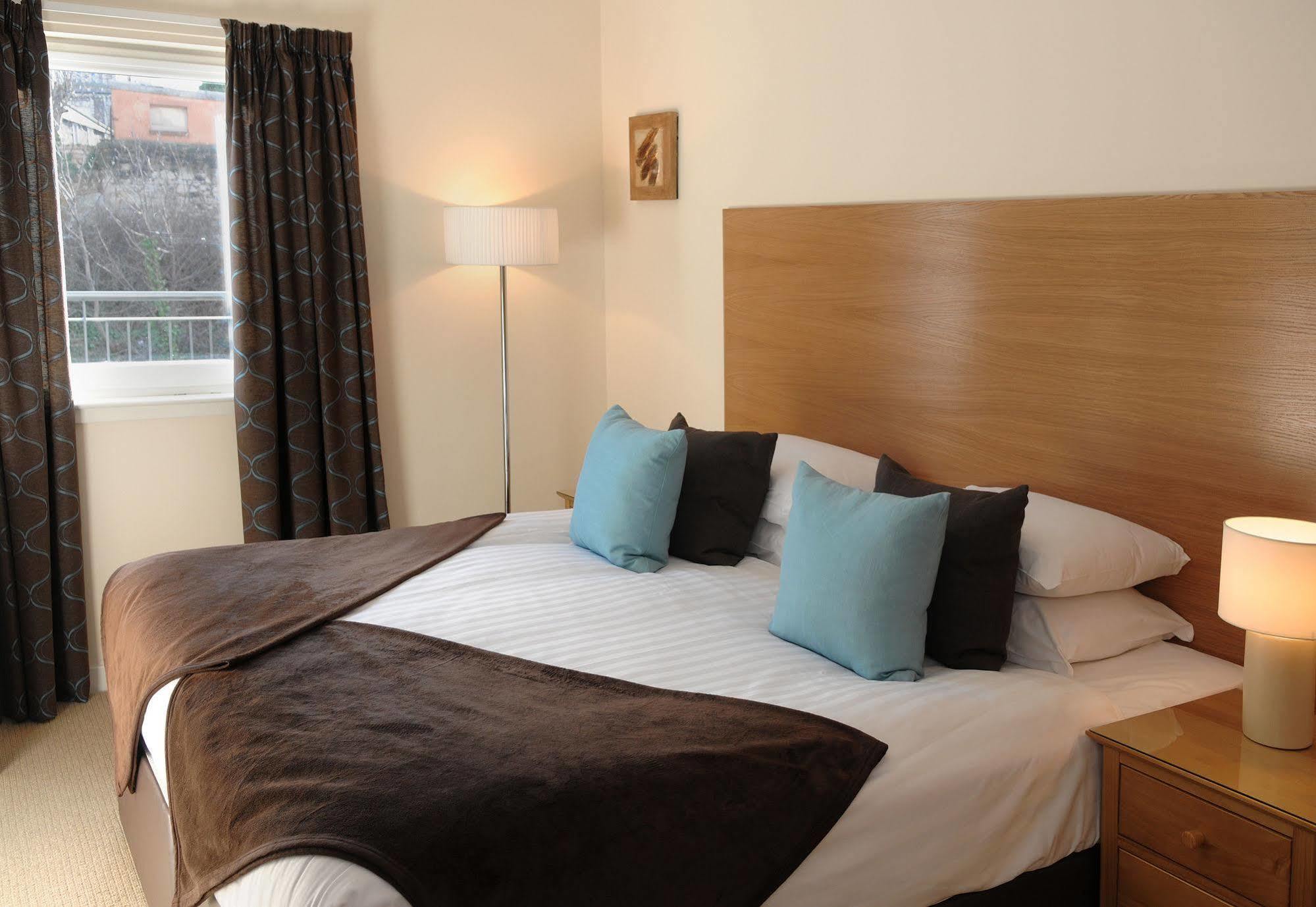 Fountain Court - Harris 4*