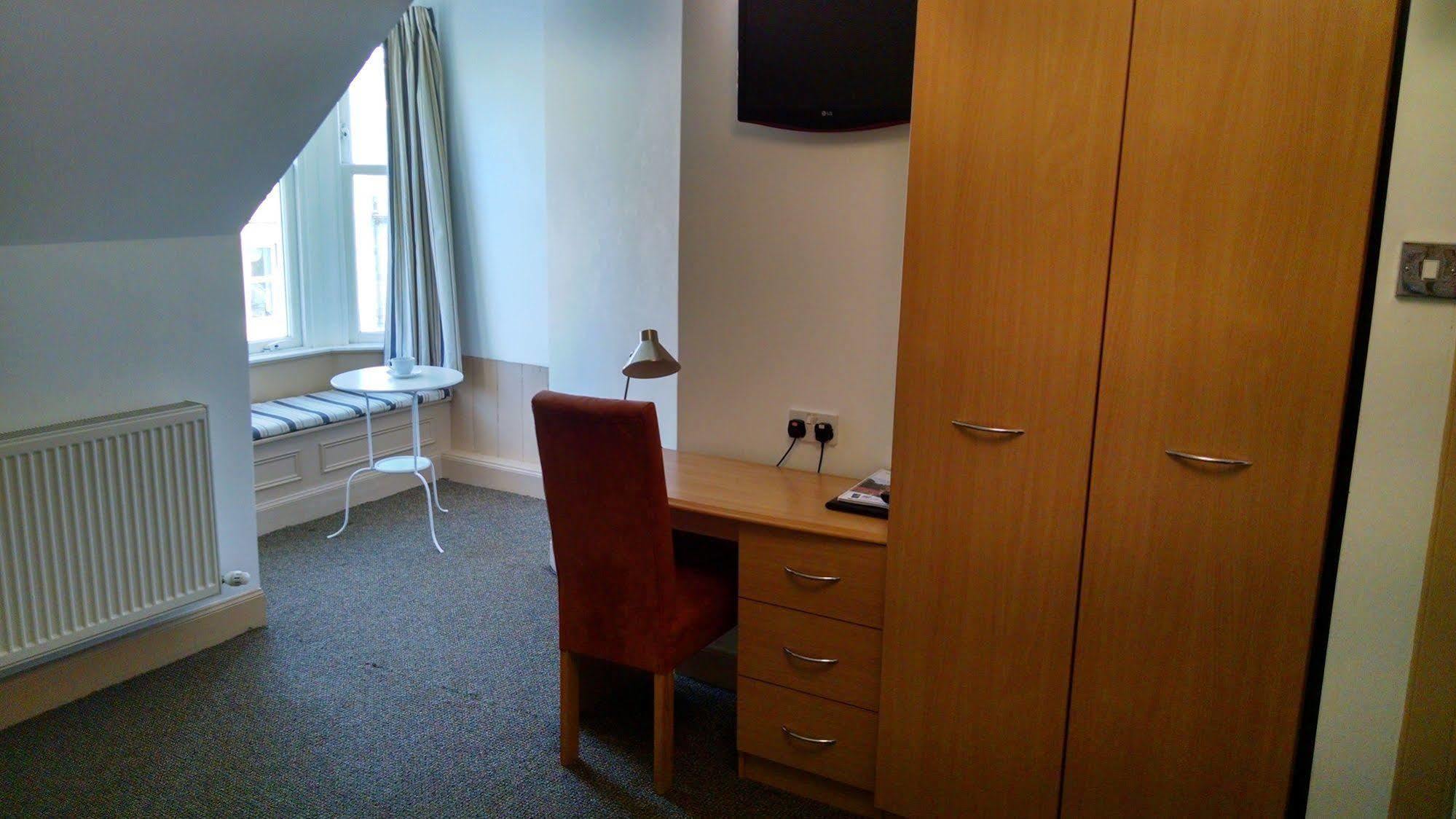 Mw Townhouse 4*