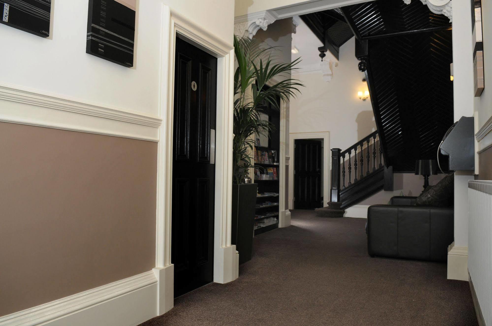 West End Hostel *