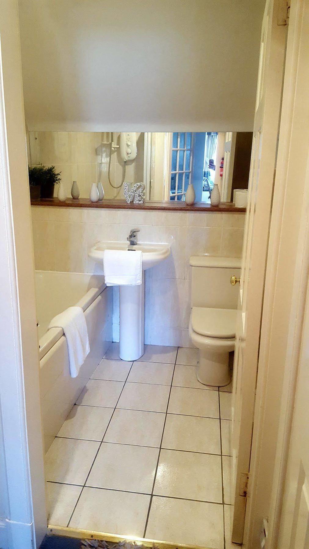 Appartement Tony Asga - Tony's Heart Of Centre Sleeps 2 EDI
