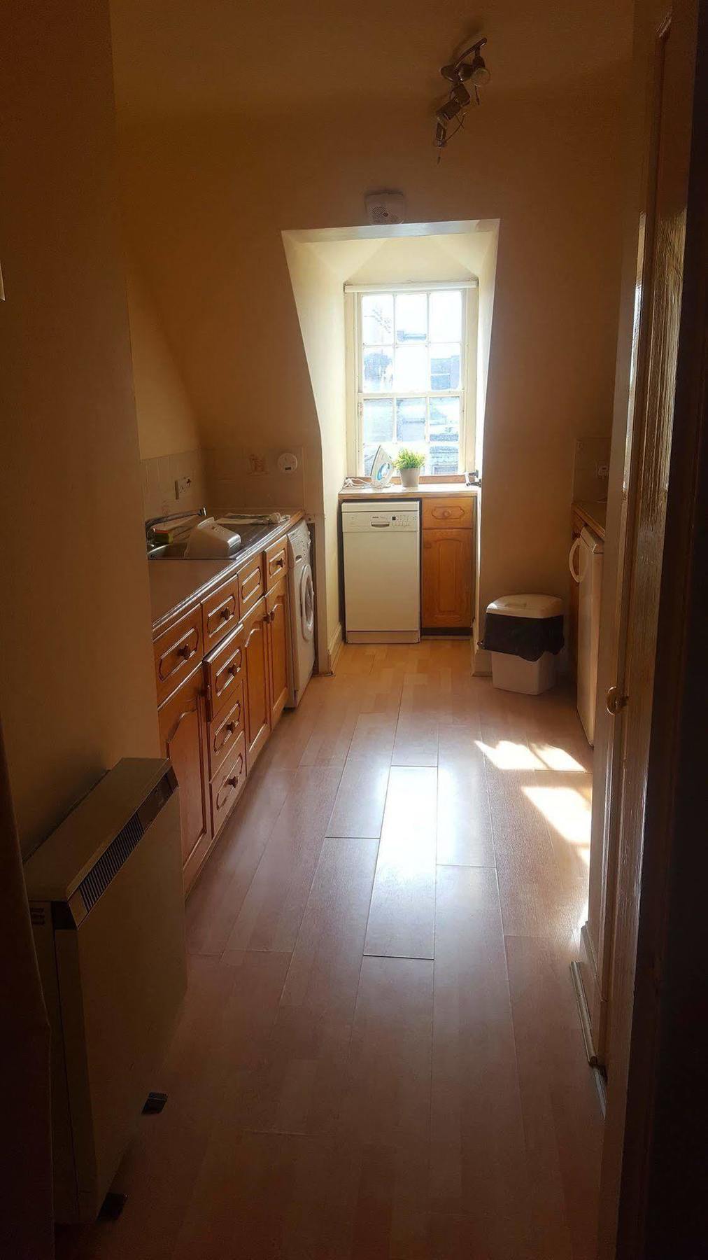 Appartement Tony Asga - Tony's Heart Of Centre Sleeps 2 EDI
