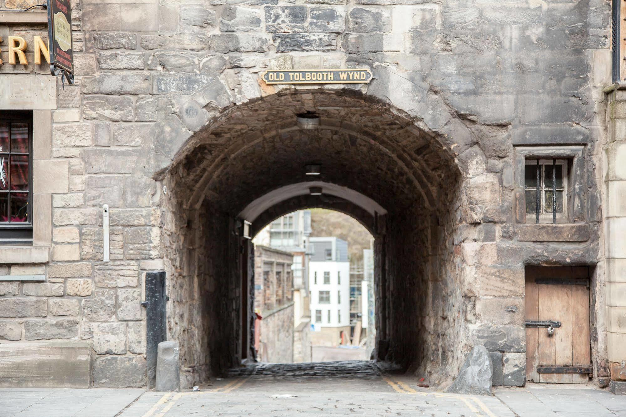 Royal Mile *