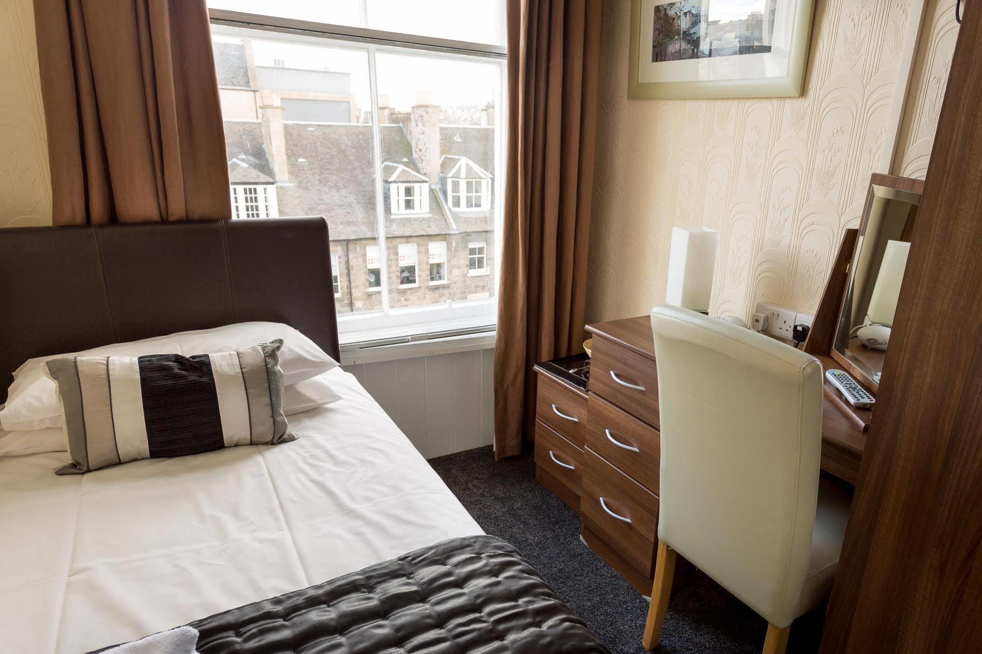 Guest house Castle Street Edinburgh