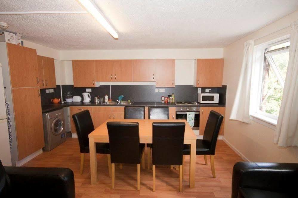 Destiny Student - Meadow Court Appartement *