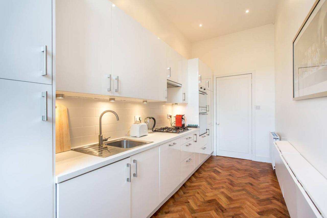 Altido Castle Terrace 3 Bedroom - Old Town * EDI
