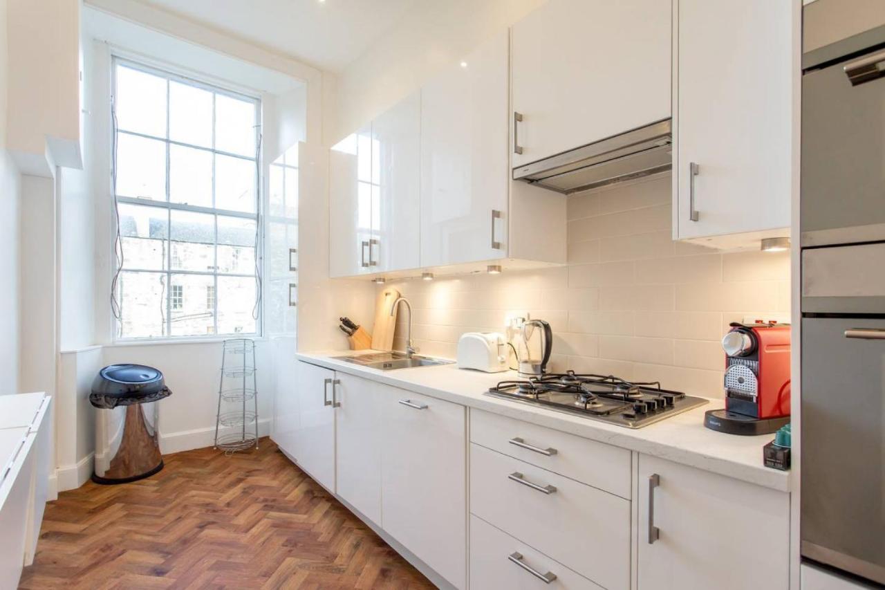 Altido Castle Terrace 3 Bedroom - Old Town * EDI