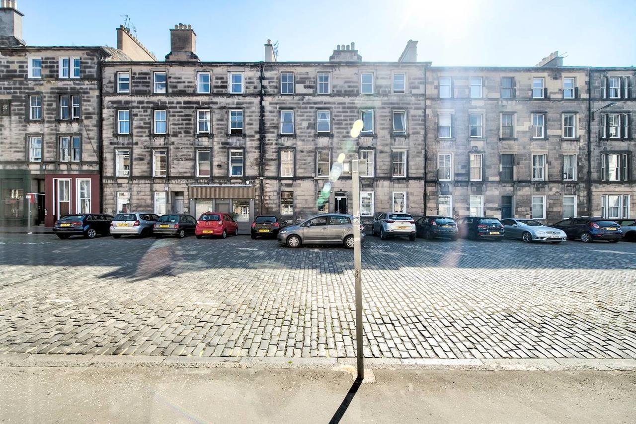 Next To The Usher Hall * Édimbourg