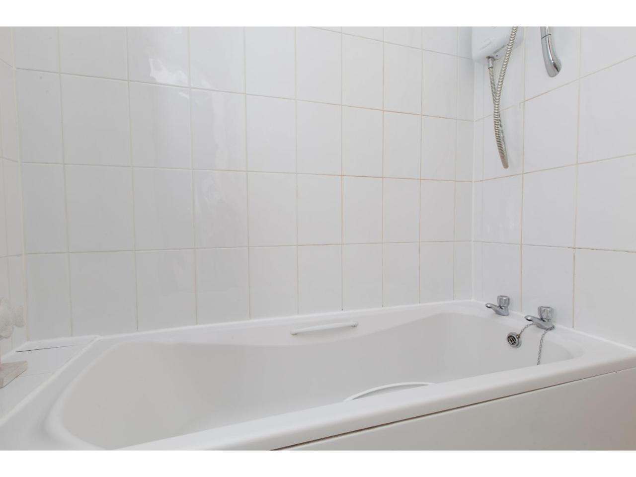 Homely Tenement For 2 Near Botanic Gardens