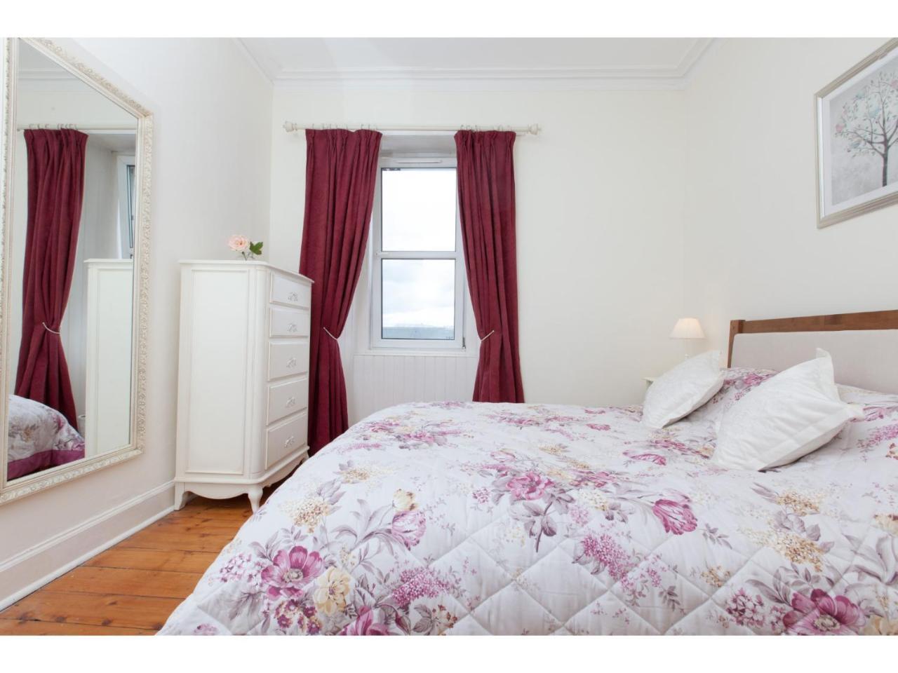 Homely Tenement For 2 Near Botanic Gardens