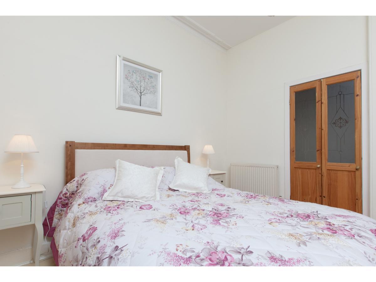 Homely Tenement For 2 Near Botanic Gardens