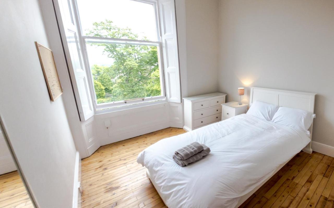 Silver Lining - Luxury Thirlestane Road. *