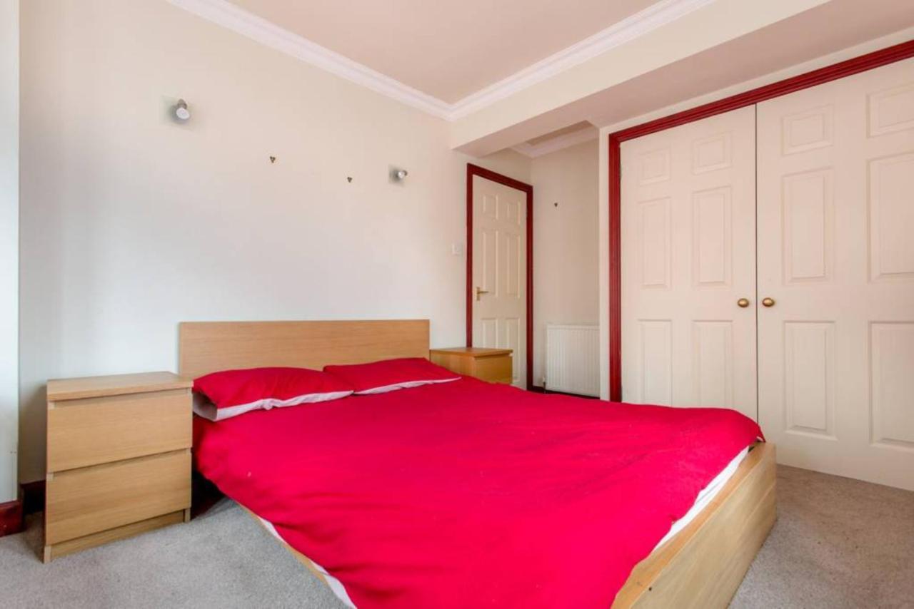 2 Bedroom By Leith's Shore *