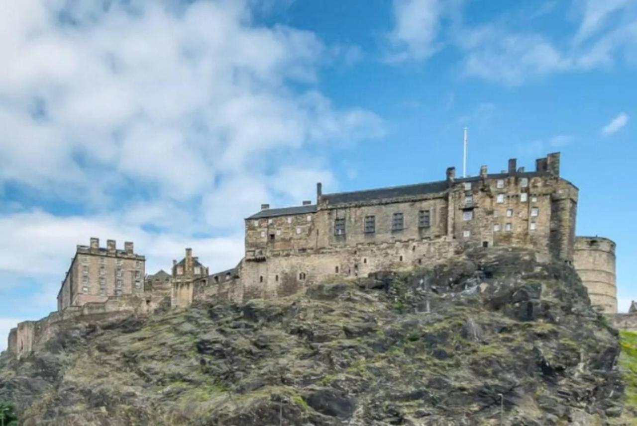 Joivy Stylish Castle View EDI