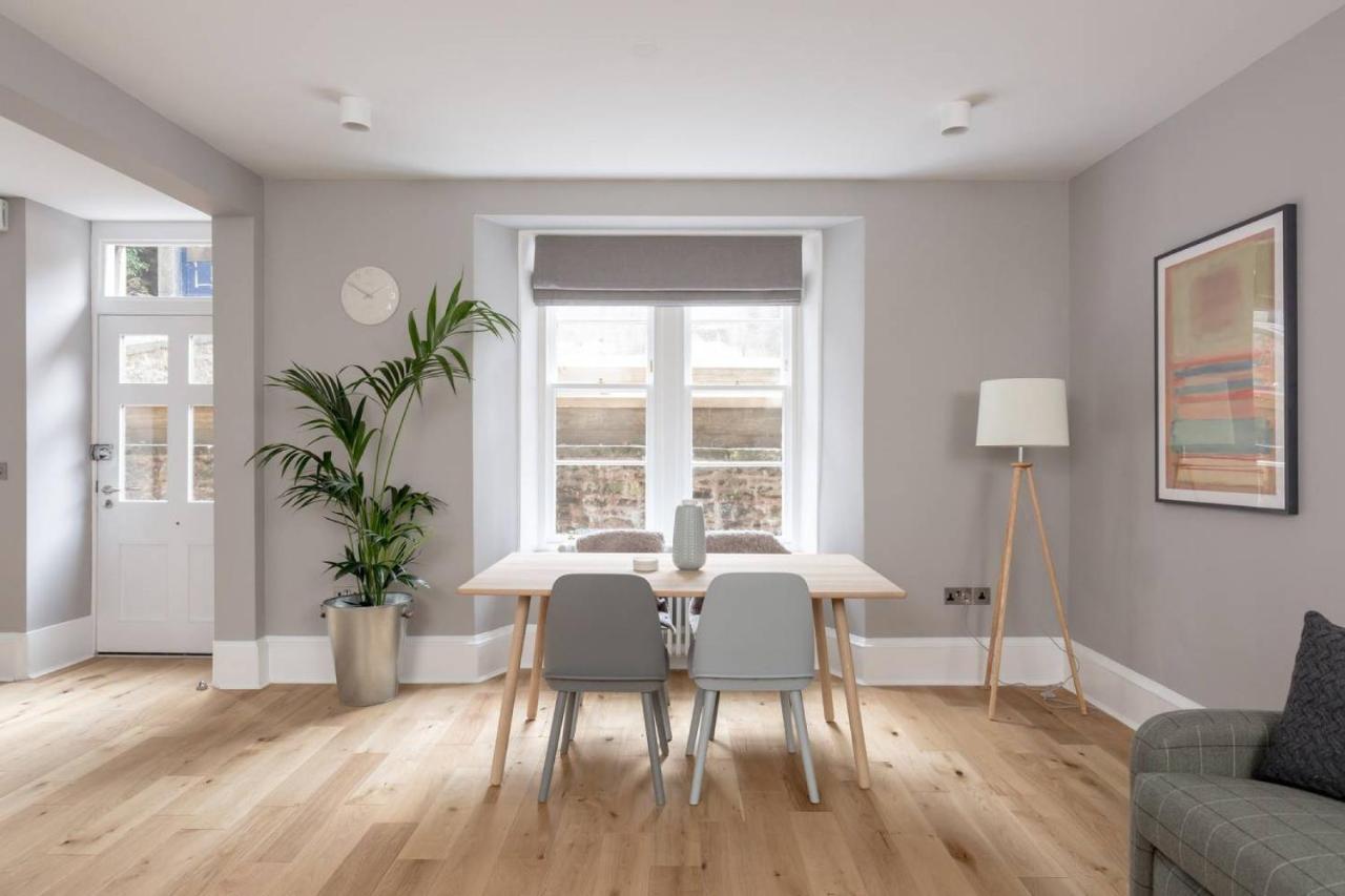 Joivy Luxurious 2br Near Haymarket Station * Édimbourg