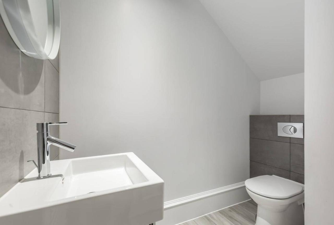Joivy Luxurious 2br Near Haymarket Station * Édimbourg